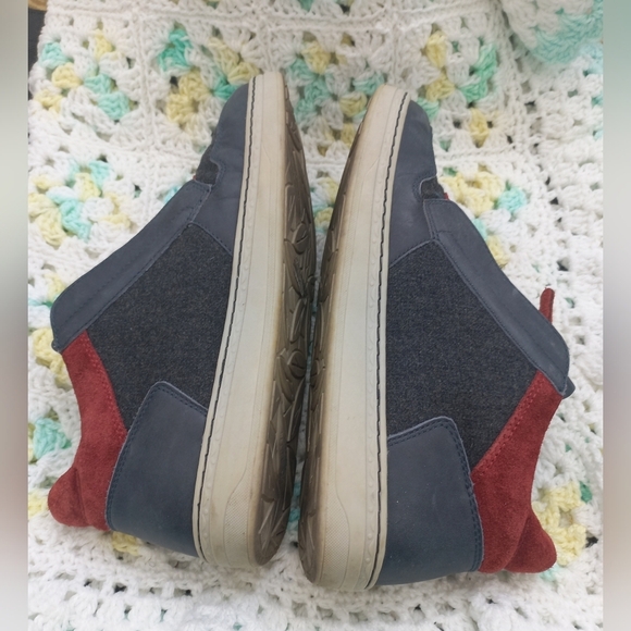 Earth Women's Zane Navy/Red Leather Sneakers Size 10 B US - Picture 4 of 15